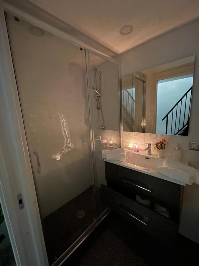 Mary House Spacca Napoli Eksteriør billede